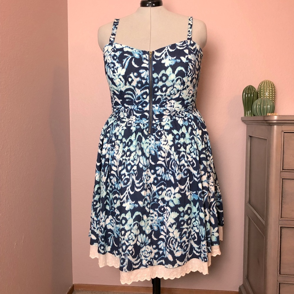 Plus size Fit and Flare Dress - size 3X